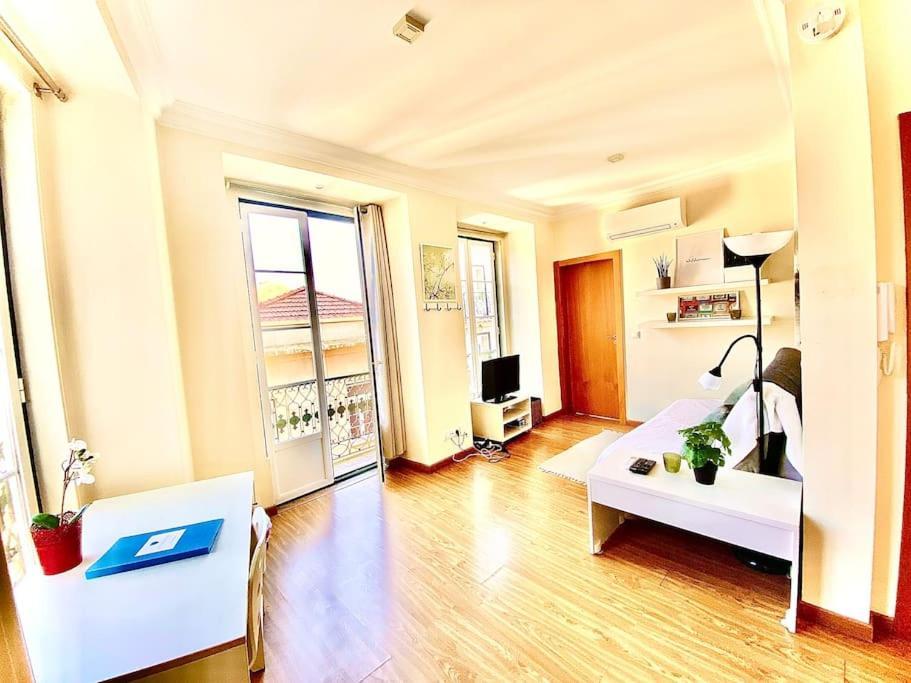 Charming Flat In Chiado-lisbon Apartamento Lisboa