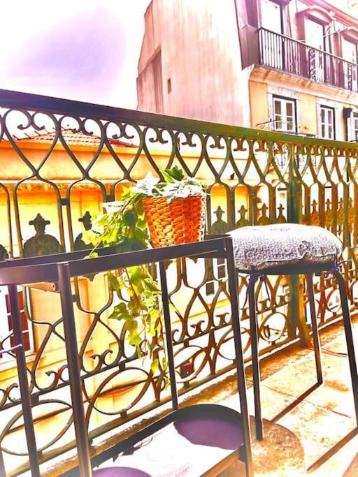 Charming Flat In Chiado-lisbon Appartement Lisboa